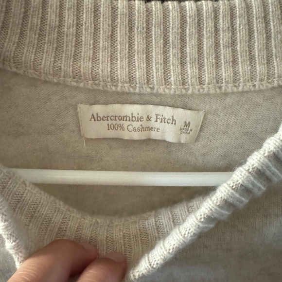 100% Cashmere Sweater Perfect Condition - Picture 3 of 12